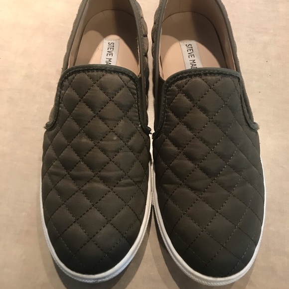 Steve Madden Shoes - ✨Steve Madden Slip On Sneaker
